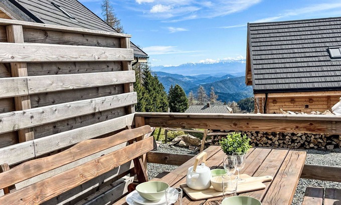 Albeck Apartment | Lovely apartment for 5 guests with WIFI, TV, terrace and parking