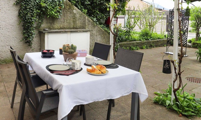 Bouveret Apartment | Lovely apartment for 2 guests with WIFI, TV, terrace, pets allowed and panoramic view
