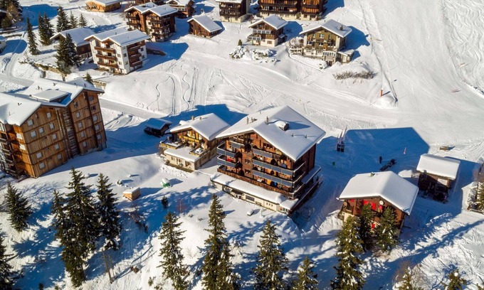 Riederalp Apartment | Lovely apartment for 8 people with WIFI, TV, balcony and pets allowed