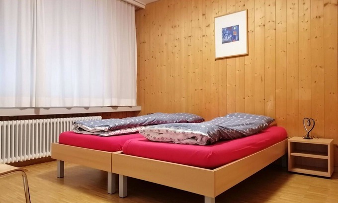 Valbella Apartment | Lovely apartment for 6 guests with WIFI, TV and balcony