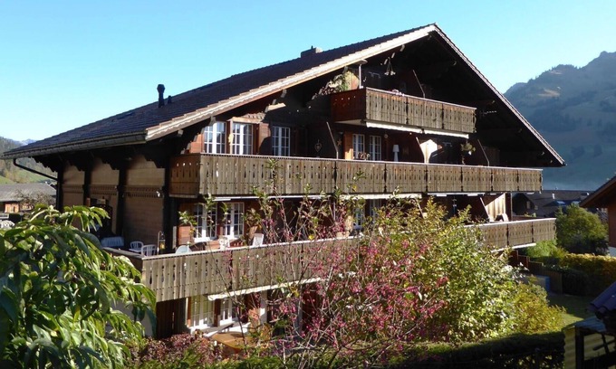 Zweisimmen Apartment | Lovely apartment for 4 guests with WIFI, balcony, pets allowed and parking