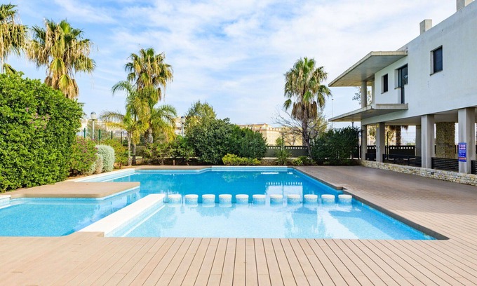El Grau de Moncofa Apartment | Lovely apartment for 4 guests with A/C, pool, WIFI, TV and terrace