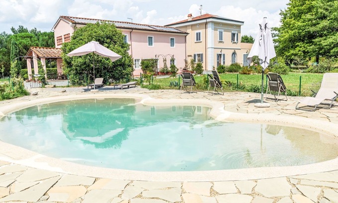 Fucecchio Apartment | Lovely apartment for 4 guests with WIFI, pool, A/C, balcony and pets allowed