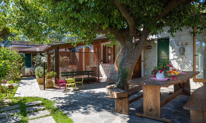 Valloria Apartment | Lovely apartment for 4 guests with pool, hot tub, WIFI, A/C, TV and patio