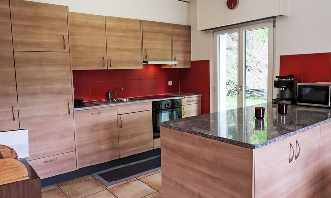 Riddes House | Lovely apartment in villa for 17 people with WIFI, TV, balcony and panoramic view