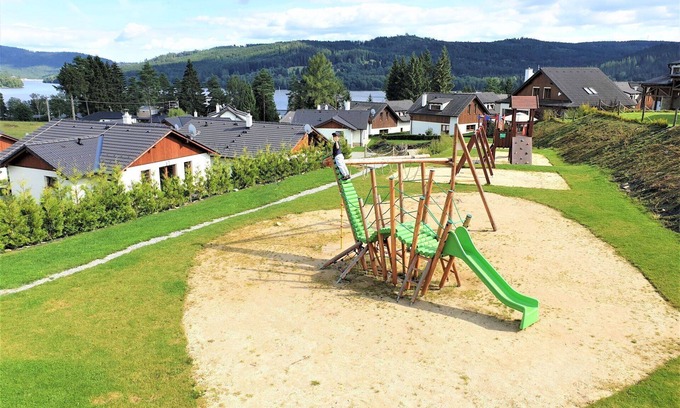 Lipno nad Vltavou House | Lovely apartment in villa for 5 guests with WIFI, TV, terrace and pets allowed