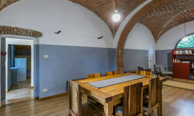 Lorenzana Villa | Lovely apartment in villa for 4 guests with pool, WIFI and pets allowed