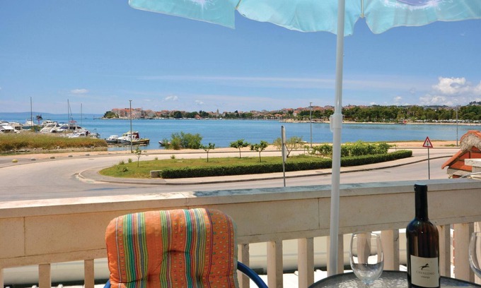 Podstrana Apartment | Lovely apartment in Podstrana with WiFi