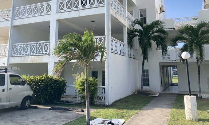 Frigate Bay Apartment | Lovely apartment with a big covered terrace
