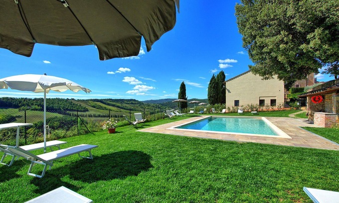San Gimignano Apartment | Lovely apartment with WIFI, pool, A/C, panoramic view and parking, close to San Gimignano