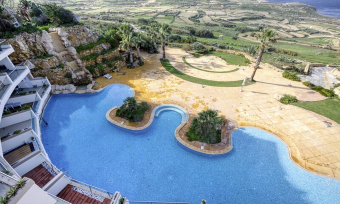 Zebbug Apartment | Lovely Apt with mesmerising view communal pool