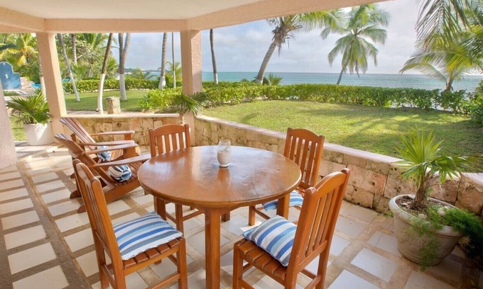 Akumal Condo | Lovely beachfront 2 BR/2BA condo. Gated community - Pool, Wifi, AC