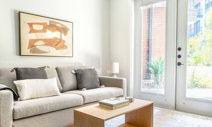 Hancock Apartment | Lovely Central Austin 1BR w/ Pool, Gym & W/D, nr U. Texas, by Blueground