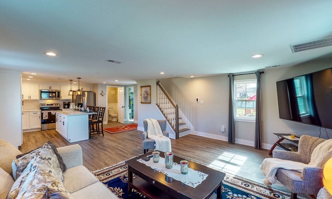 Parkville House | Lovely colonial-style home with pool access, firepit & large yard - dog-friendly