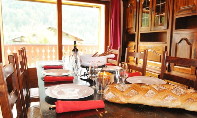 La Chapelle-d'Abondance Apartment | Lovely apartment for 6 people with WIFI, TV, terrace and parking