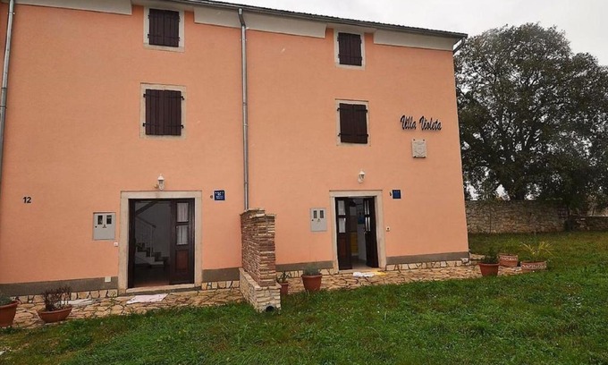 Krmed House | Lovely Holiday Home in Rovinj with Private Terrace
