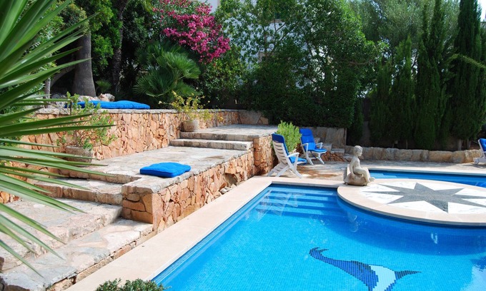 Portocolom Ski Chalet | Lovely holiday villa in the unspoilt, scenic coastal port of Portocolom.
