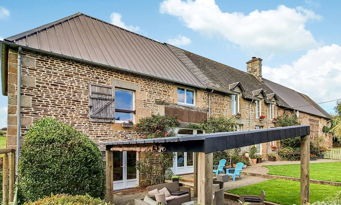 Les Loges-Marchis House | Lovely home in Les Loges-Marchis
