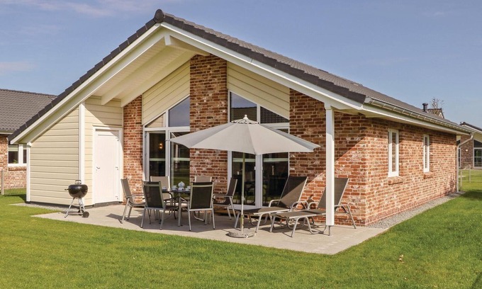 Dagebuell House | Lovely home in Dagebüll with kitchen