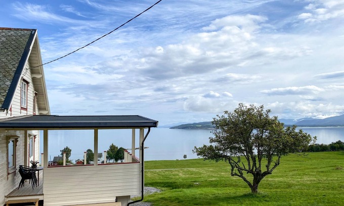 Midsund Municipality House | Lovely home in Fiksdalen