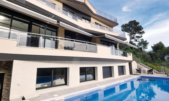 Santa Susanna House | Lovely home in Santa Susanna with WiFi