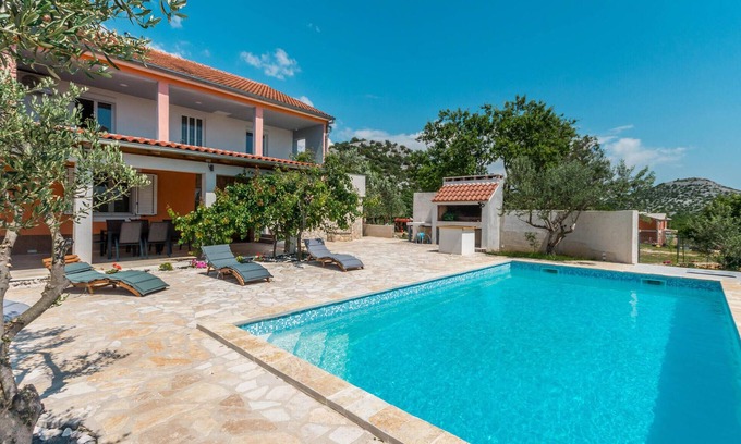 Stankovci House | Lovely home in Stankovci with WiFi
