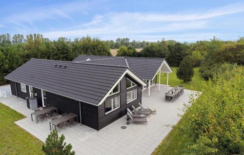 Bøtø By House | Lovely Home In Væggerløse With Sauna