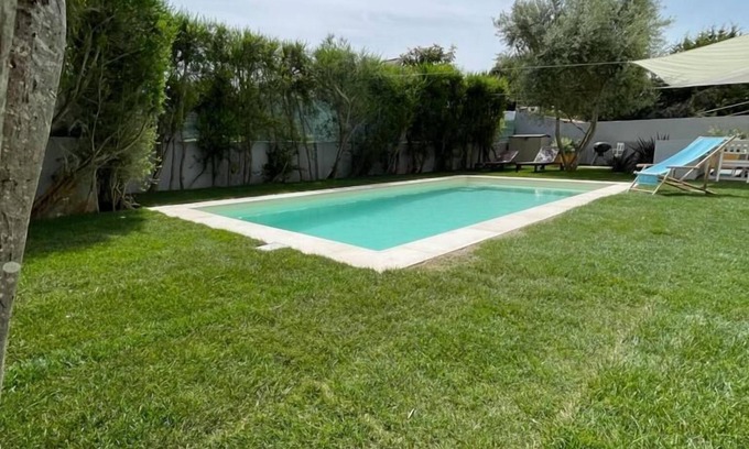 Parede House | Lovely House in Lisbon coast For 8 guests