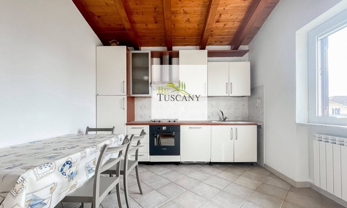 Capanne-Prato-Cinquale Apartment | Lovely apartment with garden a stone's throw from Versilia