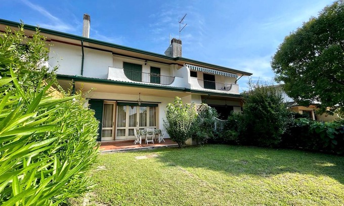 Porto Santa Margherita Villa | Lovely villa with private garden