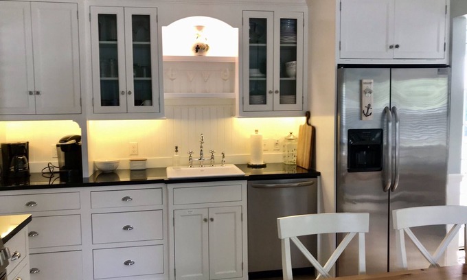 Narragansett Pier House | Lovely Narragansett Pier Vacation Home! Walk to local amenities & beach!
