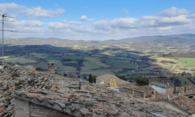 Todi Apartment | Lovely nest with fireplace