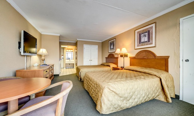 Myrtle Beach Apartment | Lovely Oceanfront Studio At Sand Dunes Resort-Sleeps 4