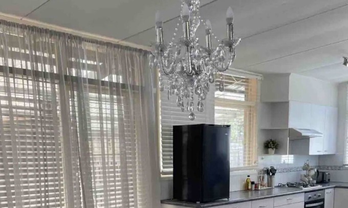 Glen Waverley Apartment | Lovely quiet space metres from parklands