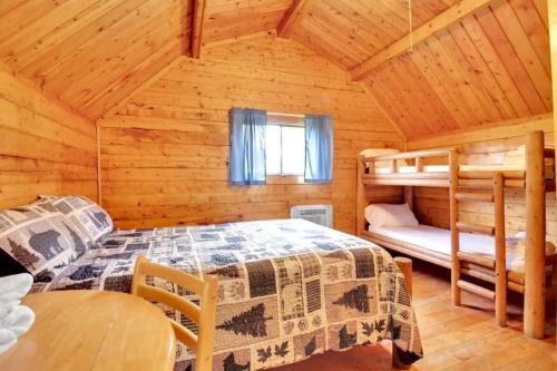Bloomington House | Lovely Rustic Cabin in Bloomington