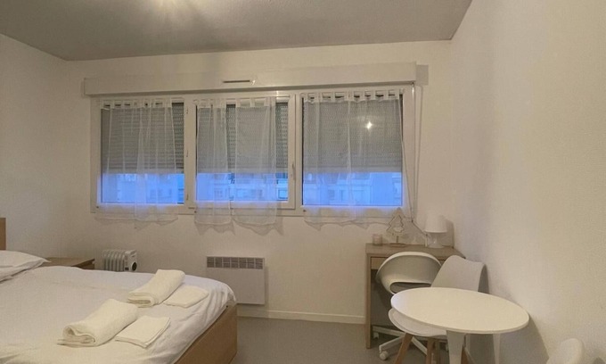 Charente-Maritime Apartment | Lovely seafront studio La Rochelle, 15 minutes from Les Minimes beach