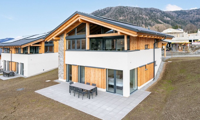 Sankt Lambrecht House | Lovely ski in-ski out lodge with sauna