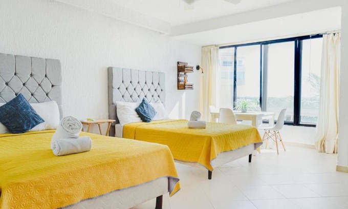 Zona Hotelera Apartment | Lovely Sunset view, beach suite, Hotel Zone Sol1511