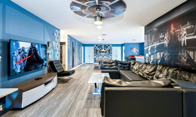 Four Corners House | Lovely themed 9BR House - Unique Game Room, Pool + Hot Tub - Ideal for families!