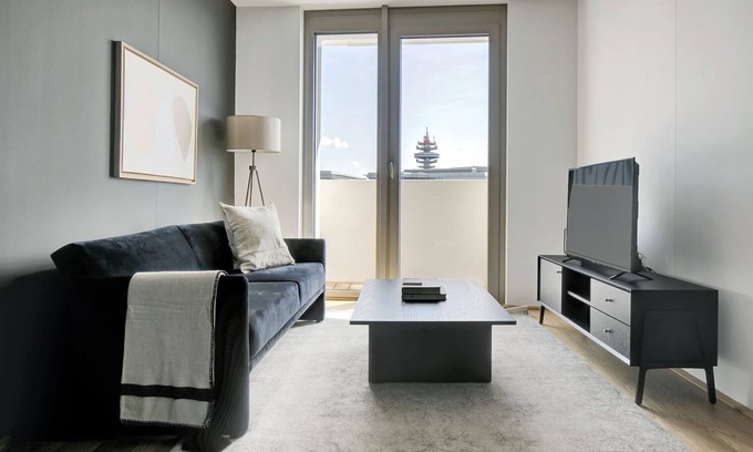 Favoriten Apartment | Lovely Wieden 1BR w/Balcony, Gym, Elevator, walk to U-Bahn, by Blueground