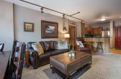 Winter Park Apartment | Lovely Zephyr Mountain Lodge Condo with Mountain Slope Views condo