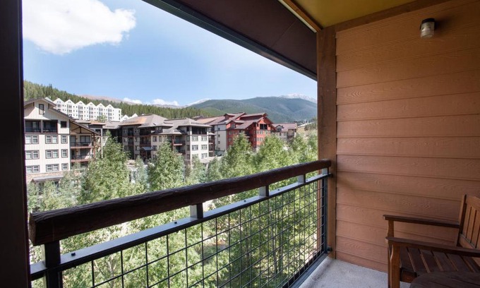Winter Park Apartment | Lovely Zephyr Mountain Lodge condo with Continental Divide and Village Views condo
