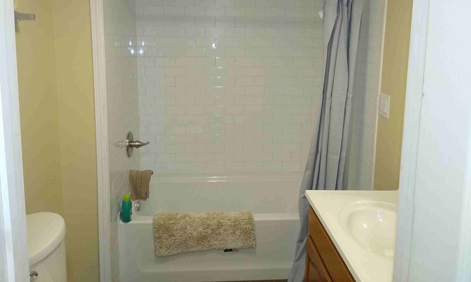 Hannibal House | Lovingly Restored Historic Cottage in America's Hometown