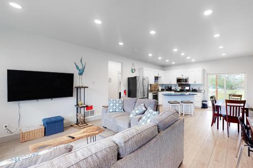 Bandon Apartment | Lower Driftwood