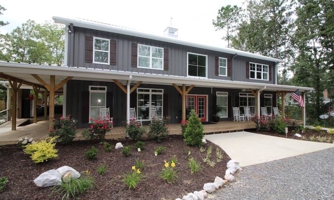 Cedar Bluff House | LOWER Level of "Your Big Lake House" - Firepit, Kayaks, HotTub, etc.