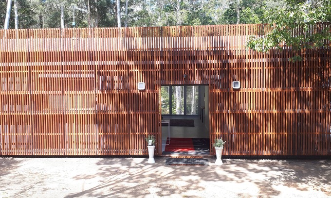 Montville House | Lucas Parklands - The Cube, peaceful getaway with direct access to 'Great Walk'