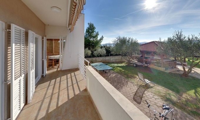 Turanj Apartment | Lucia & Laura Apartments by the sea - TURANJ "Apartman 7"