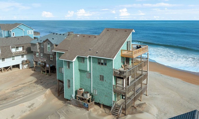 Buxton House | Lucky Stars: Oceanfront | Rec Room with Pool Table