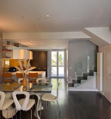 Lovere House | Luer Prince