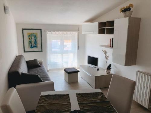 Nuoro Apartment | Luis Apartment - Appartamento per single o coppia R7265